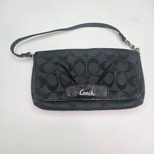 Coach Ashley Large Wristlet Clutch Wallet Signature C Clutch CC Slots Canvas